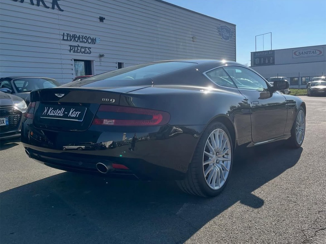 DB9-8